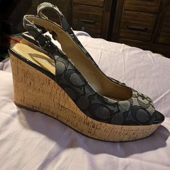 Coach Wedges - Picture 1 of 4